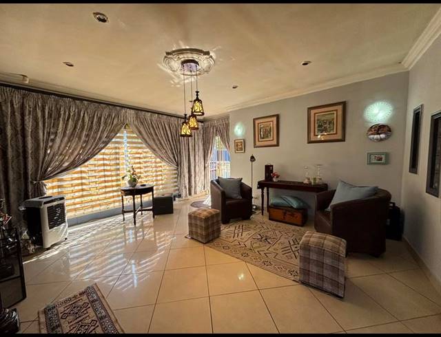 2 BEDROOM HOUSE FOR SALE IN GREYMONT